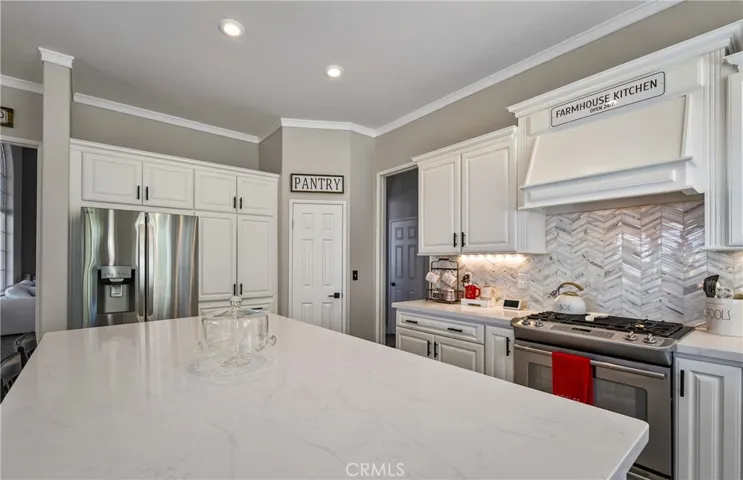 13596 Mesa Crest Drive, Yucaipa, California 92399