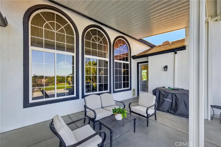 13596 Mesa Crest Drive, Yucaipa, California 92399