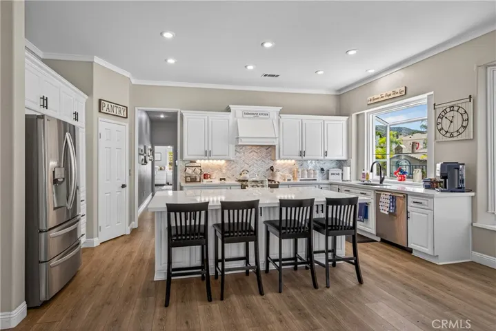 13596 Mesa Crest Drive, Yucaipa, California 92399