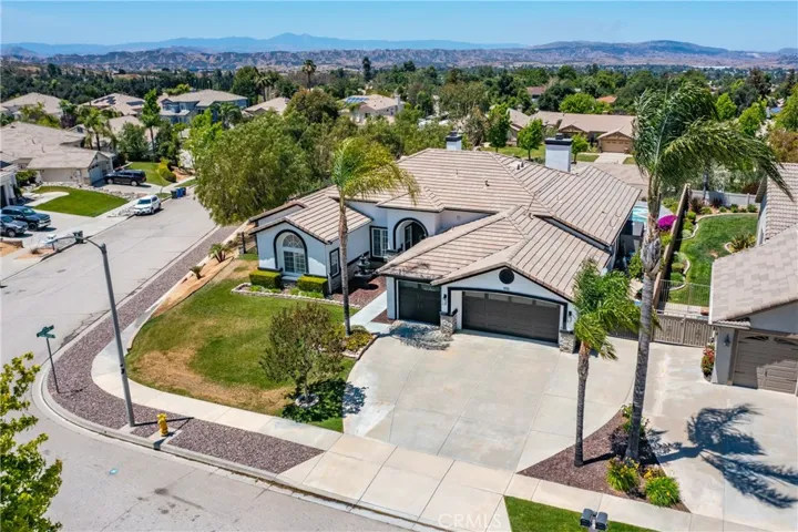 13596 Mesa Crest Drive, Yucaipa, California 92399