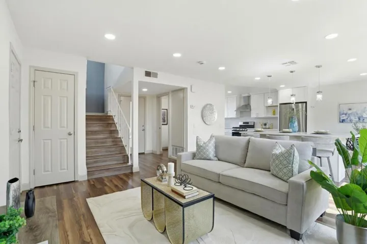 3281 Lantern, San Jose, California 95111
