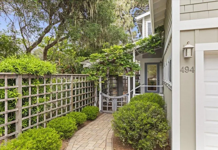 494 Grove Acre Avenue, Pacific Grove, California 93950
