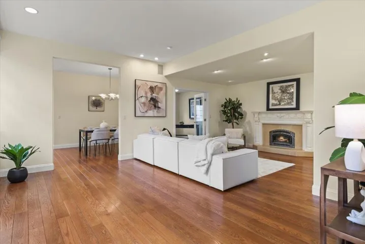 494 Grove Acre Avenue, Pacific Grove, California 93950