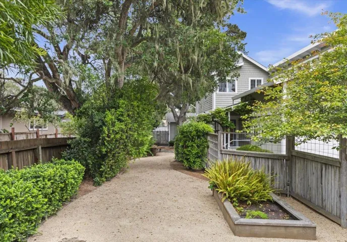 494 Grove Acre Avenue, Pacific Grove, California 93950