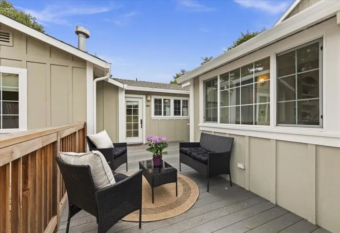 494 Grove Acre Avenue, Pacific Grove, California 93950
