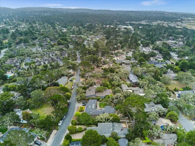 494 Grove Acre Avenue, Pacific Grove, California 93950