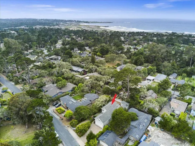 494 Grove Acre Avenue, Pacific Grove, California 93950