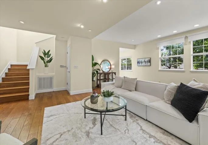 494 Grove Acre Avenue, Pacific Grove, California 93950