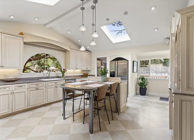 494 Grove Acre Avenue, Pacific Grove, California 93950