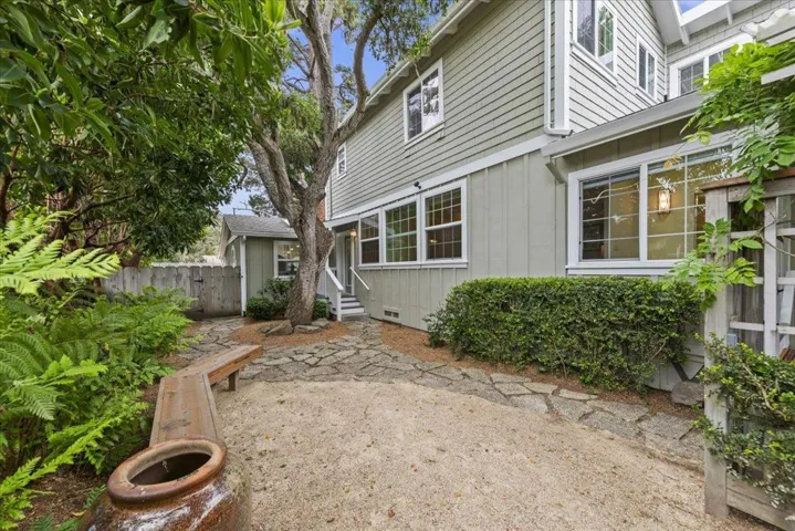 494 Grove Acre Avenue, Pacific Grove, California 93950