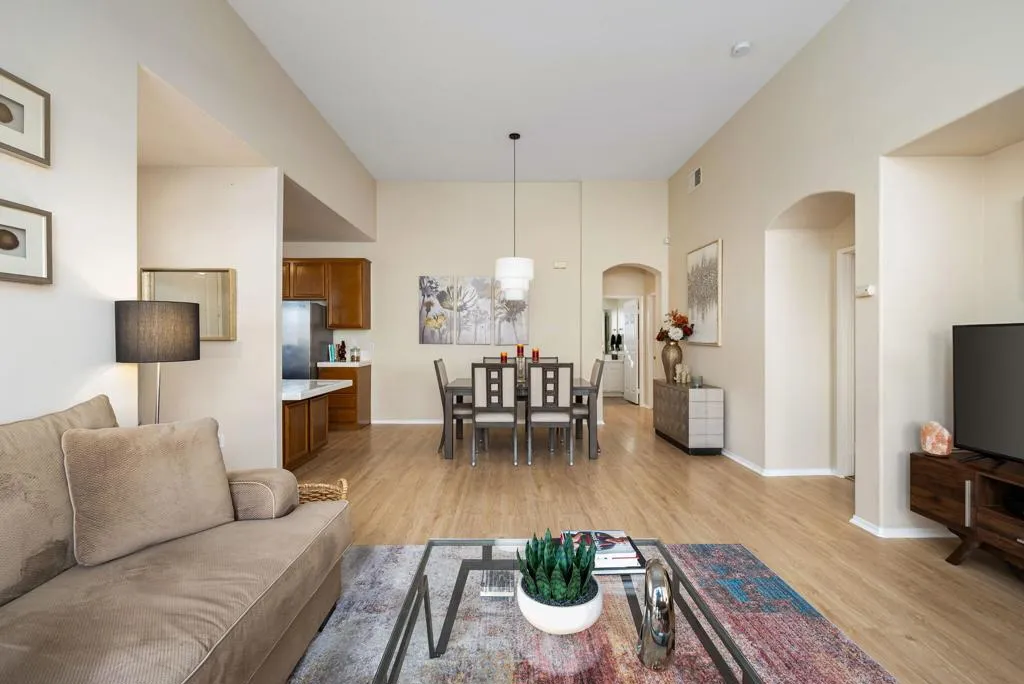 25-web-or-mls-VMMoonlight_OPMG_1125_025