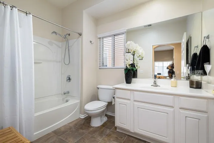 42-web-or-mls-VMMoonlight_OPMG_1125_042