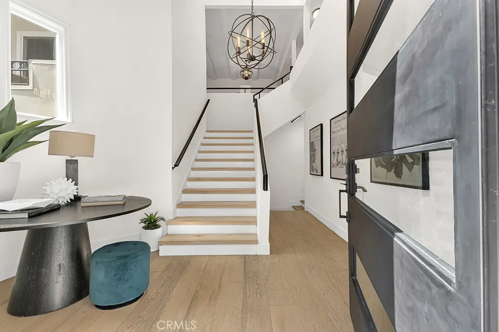 4148 Sunswept Dr
