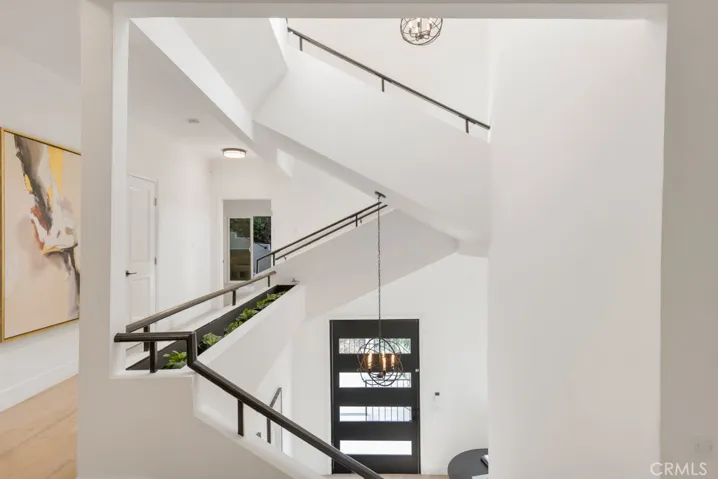 4148 Sunswept Drive, Studio City, California 91604