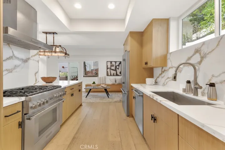 4148 Sunswept Drive, Studio City, California 91604
