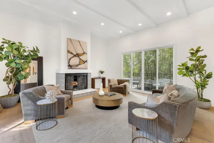 4148 Sunswept Drive, Studio City, California 91604