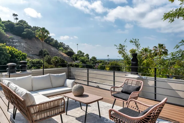 4148 Sunswept Drive, Studio City, California 91604
