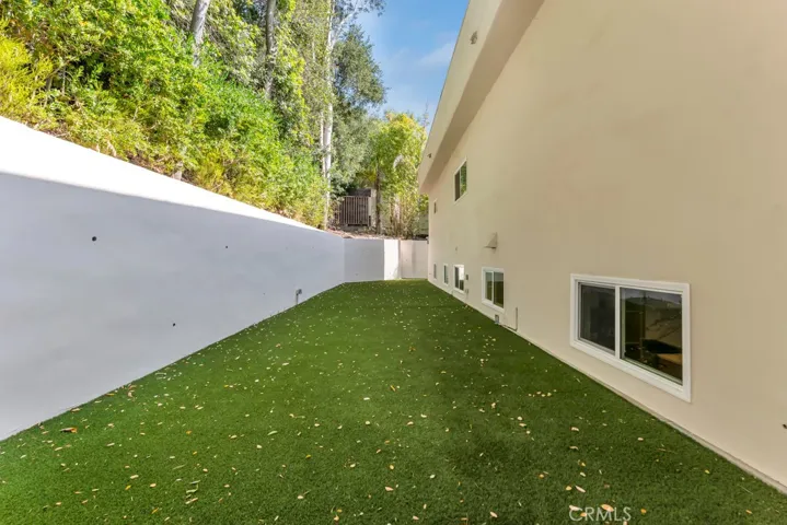 4148 Sunswept Drive, Studio City, California 91604