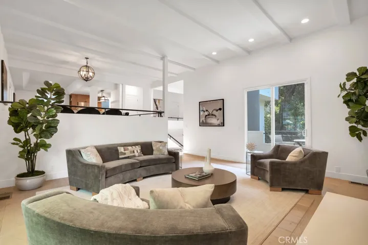 4148 Sunswept Drive, Studio City, California 91604