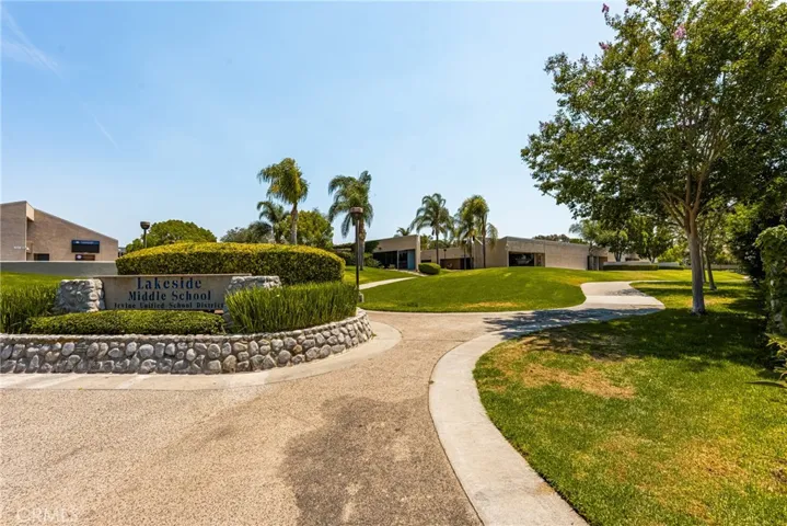 Lakeside Middle school