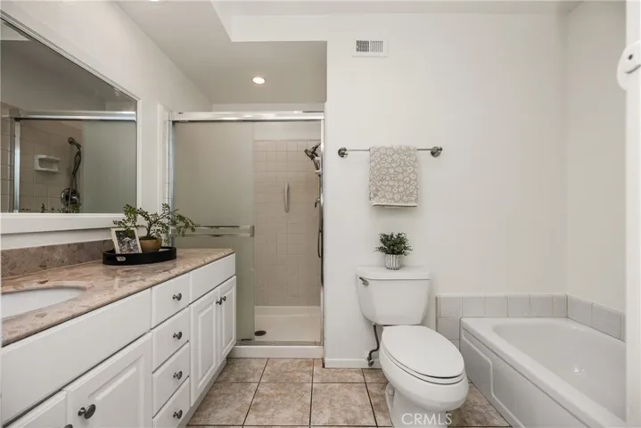 9 Driftwood 22, Irvine, California 92604