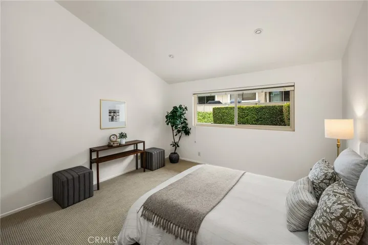 9 Driftwood 22, Irvine, California 92604