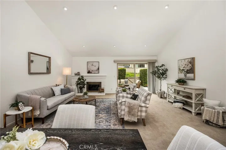 9 Driftwood 22, Irvine, California 92604