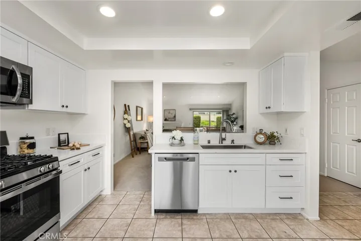 9 Driftwood 22, Irvine, California 92604