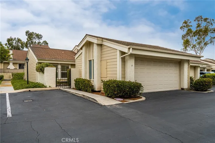 9 Driftwood 22, Irvine, California 92604