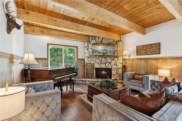 1243 Grass Valley, Lake Arrowhead, California 92352