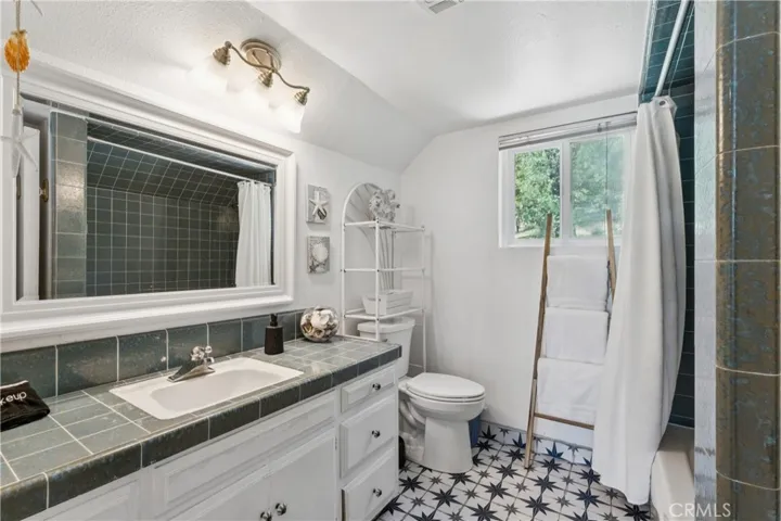 1243 Grass Valley, Lake Arrowhead, California 92352