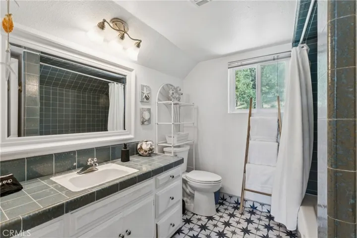 1243 Grass Valley, Lake Arrowhead, California 92352