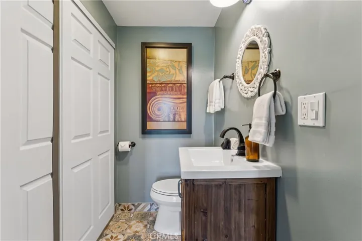 1243 Grass Valley, Lake Arrowhead, California 92352