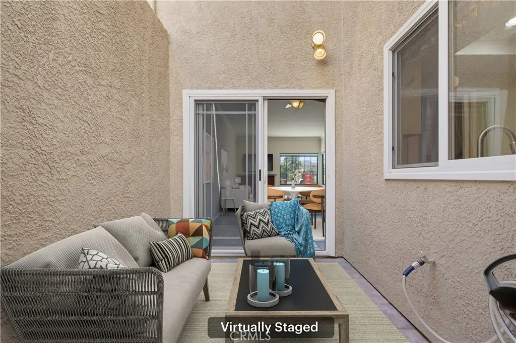 VIRTUALLY STAGED