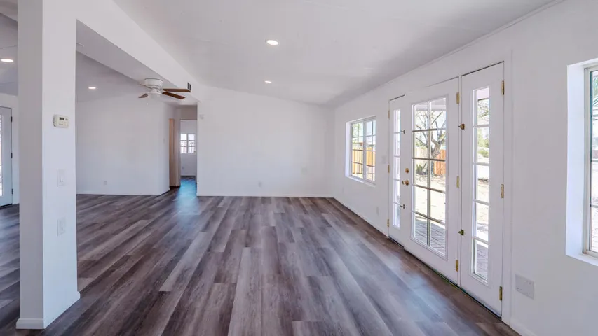 2327 BRENTWOOD AVE THERMAL 20