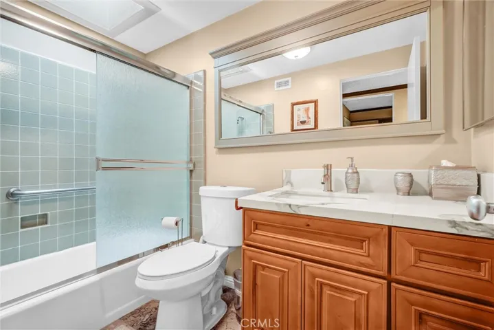 2nd bathroom