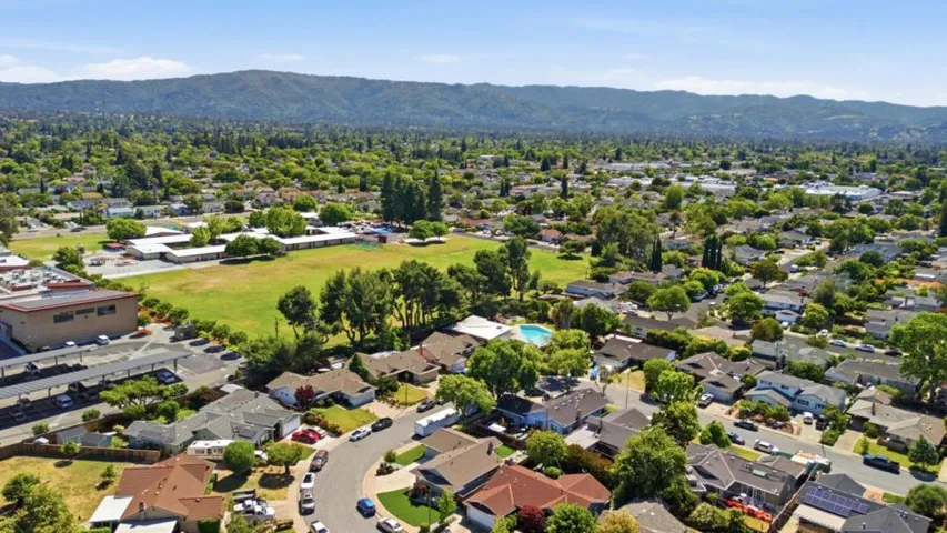 181 Warwick Drive, Campbell, California 95008
