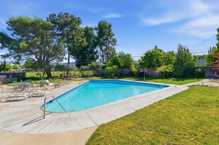 181 Warwick Drive, Campbell, California 95008