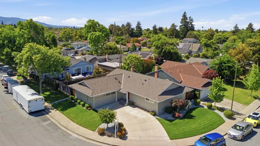 181 Warwick Drive, Campbell, California 95008