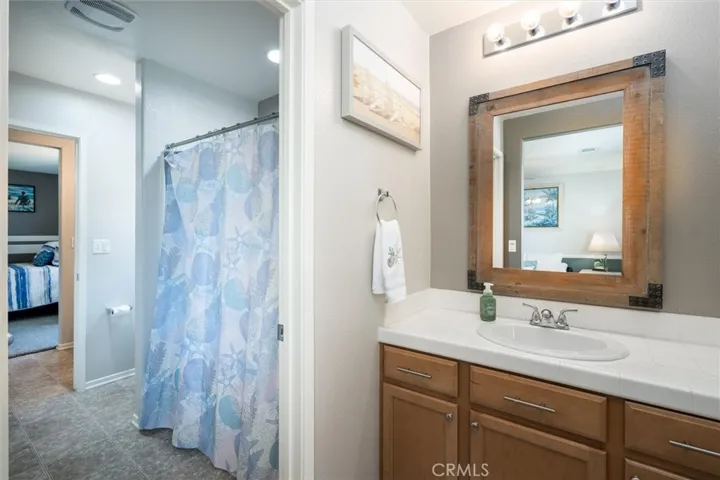 Jack & Jill Bath