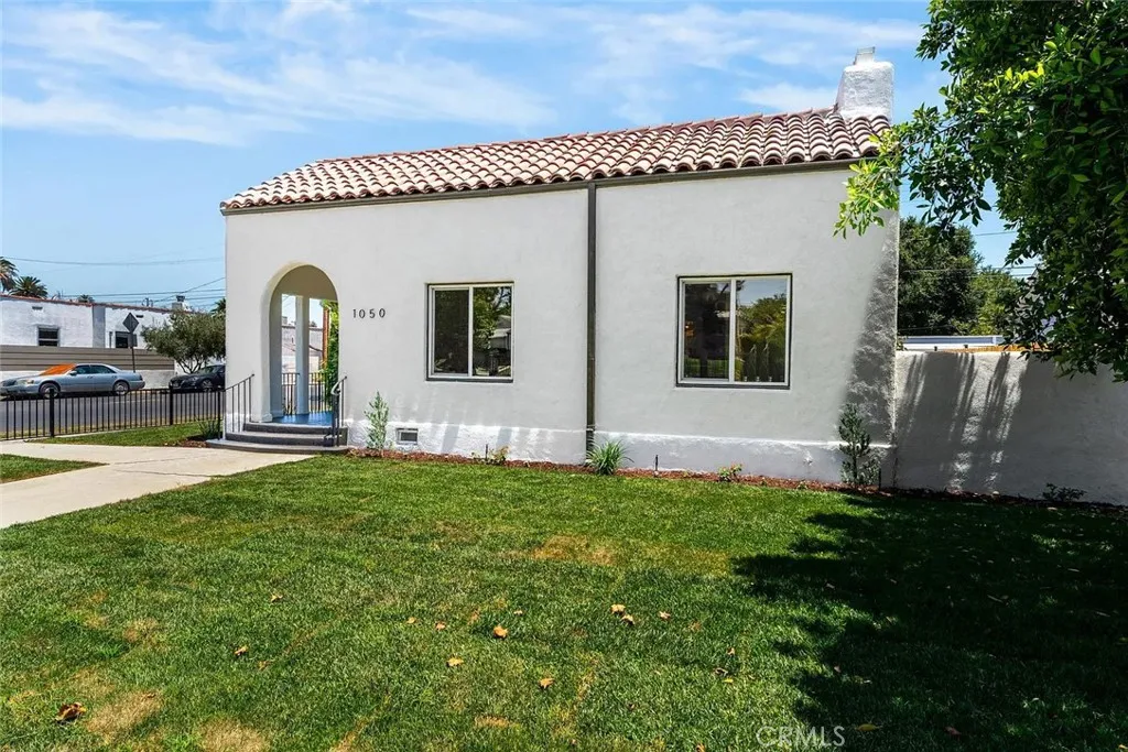 1050 S Plymouth, Los Angeles, California 90019 — photo 5