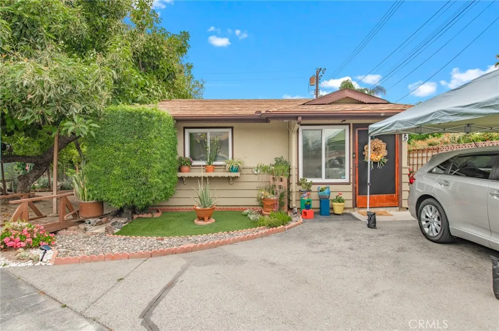 815 S Lark Ellen