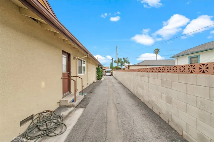815 S Lark Ellen, West Covina, California 91791