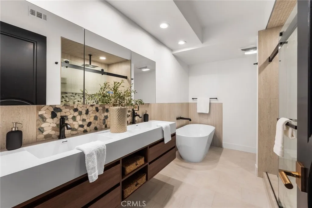 Luxury Spa Like Bathroom