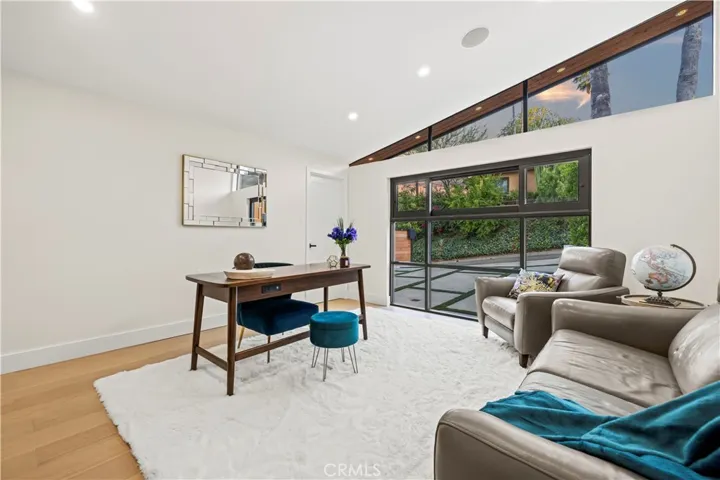 22263 Flanco, Woodland Hills, California 91364