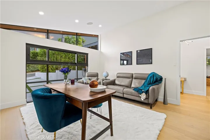 22263 Flanco, Woodland Hills, California 91364