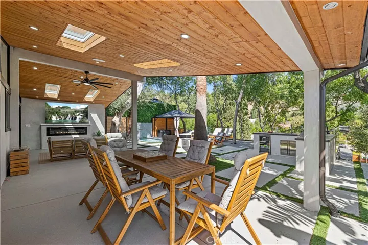 22263 Flanco, Woodland Hills, California 91364