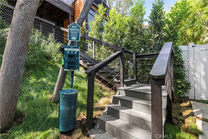 22263 Flanco, Woodland Hills, California 91364