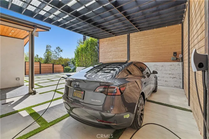 22263 Flanco, Woodland Hills, California 91364