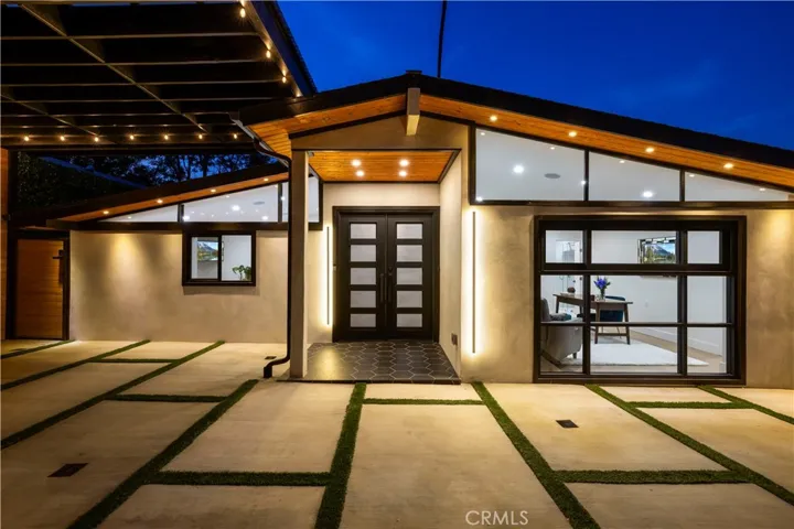 22263 Flanco, Woodland Hills, California 91364
